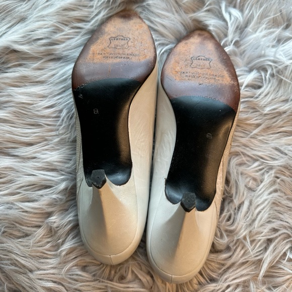 Vintage Stuart Weitzman for Mr. Seymour Leather Pumps - Picture 11 of 12